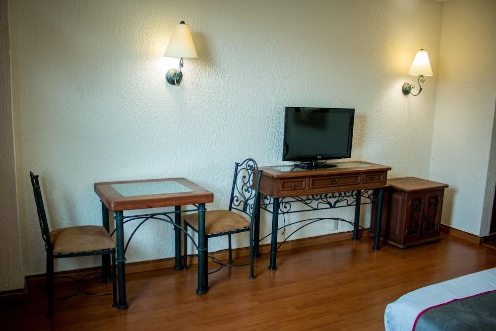 Collection O Hotel Quinta Antigua Lázaro Cárdenas Zewnętrze zdjęcie